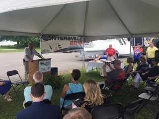 Ted Grange of H1 Unlimited addresses booster group in Guntersville